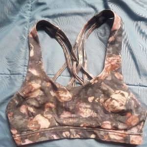 Lululemon Free to Be Serene Sports Bra